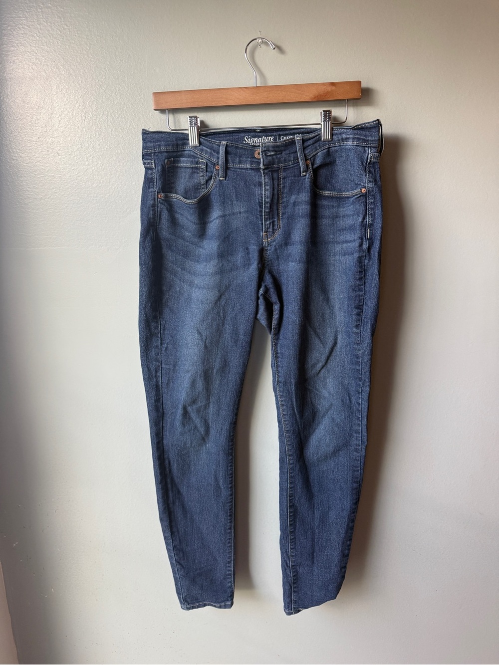 Levi Strauss Signature Curvy Skinny Jeans Women’s 10M 30x30 Dark Wash
